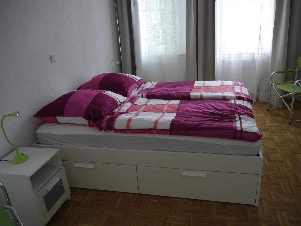 Schoene Ferien Und Messewohnung Naehe Duesseldorf Und Koeln 한 외부 사진